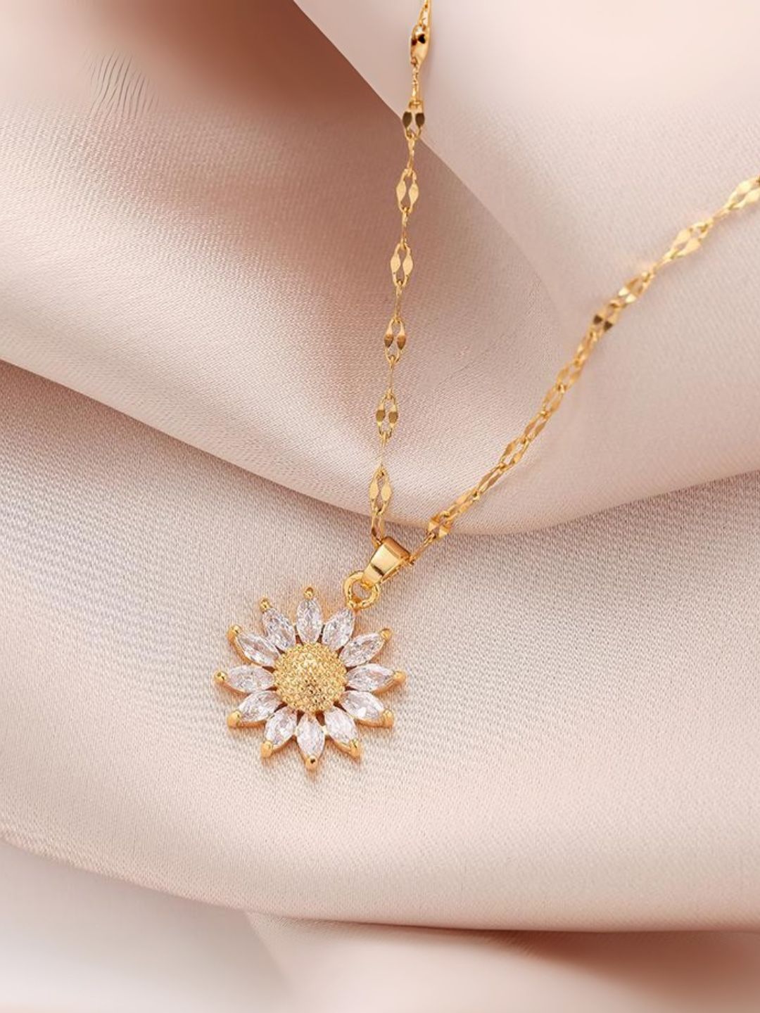 Ishhaara Floral Aura Necklace