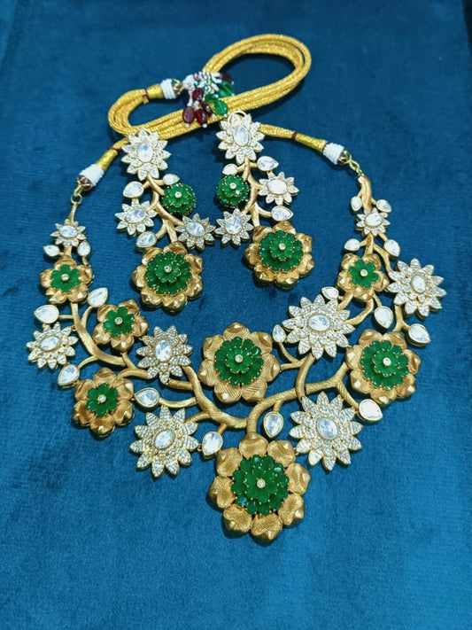 Ishhaara Floral Fusion Moissanite Polki Necklace Set