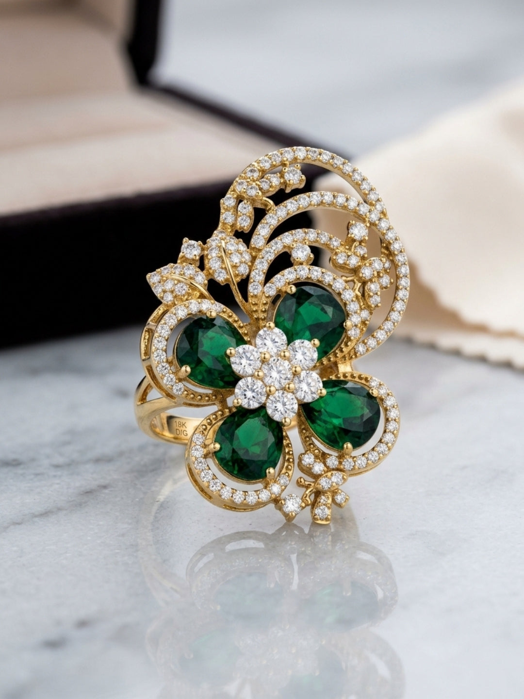 Ishhaara Floral Halo Design Ring