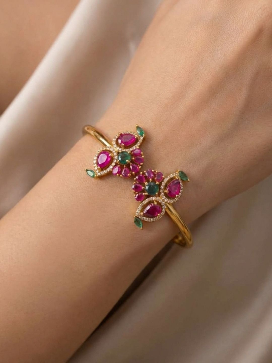 Ishhaara Floral Leaf Kada Bangle