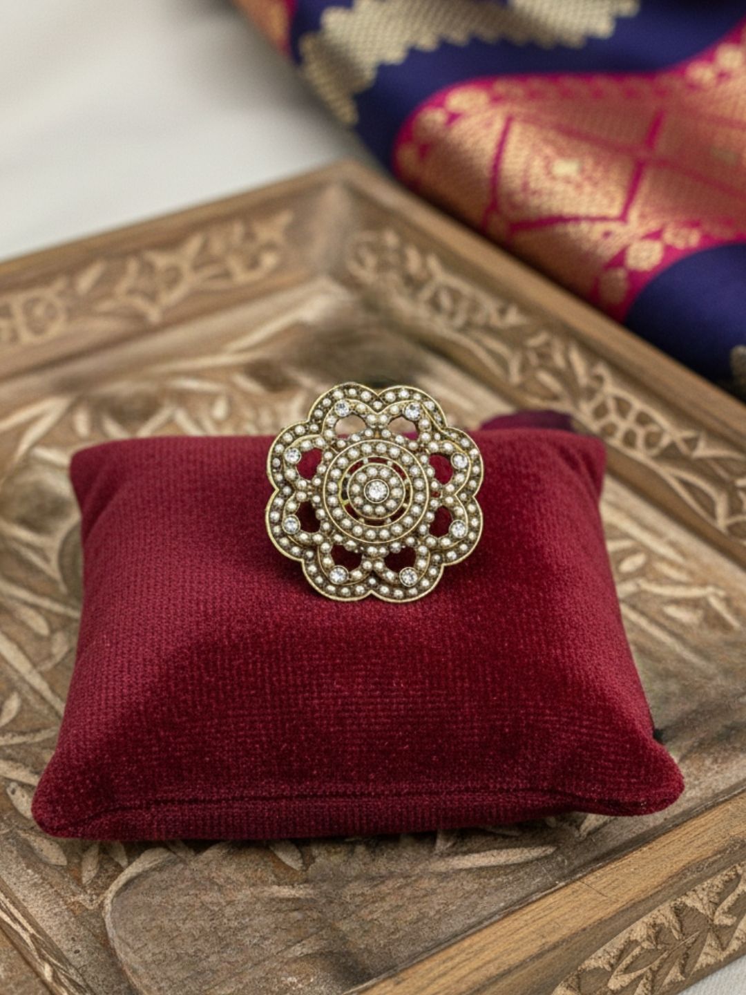 Ishhaara Floral Motif Kundan Ring