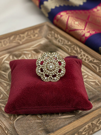 Ishhaara Floral Motif Kundan Ring