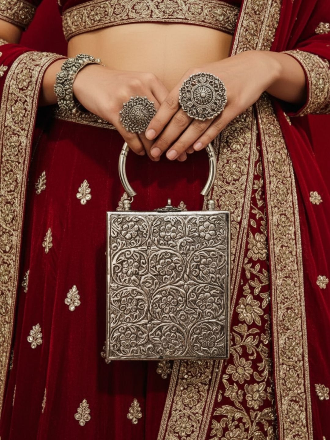 Ishhaara Floral Vintage Antique Clutch Bag