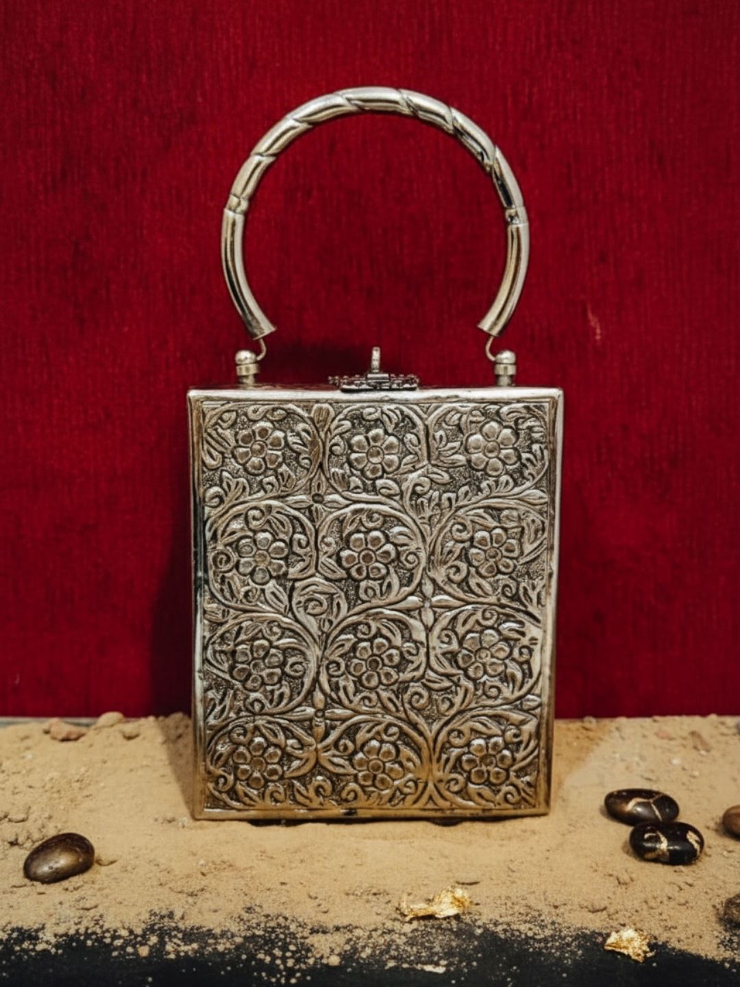 Ishhaara Floral Vintage Antique Clutch Bag