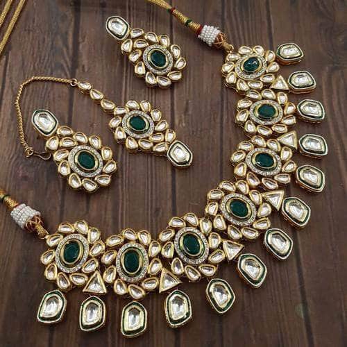 Ishhaara Flower AD Kundna Pentagan Hanging Necklace Earring And Teeka Set