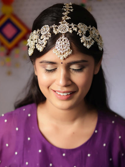 Ishhaara Flower And Chand Motif Sheesh Phool