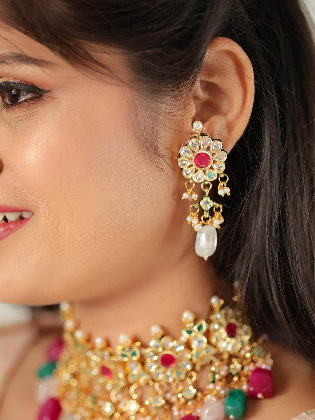 Ishhaara Flower Motif Choker Set