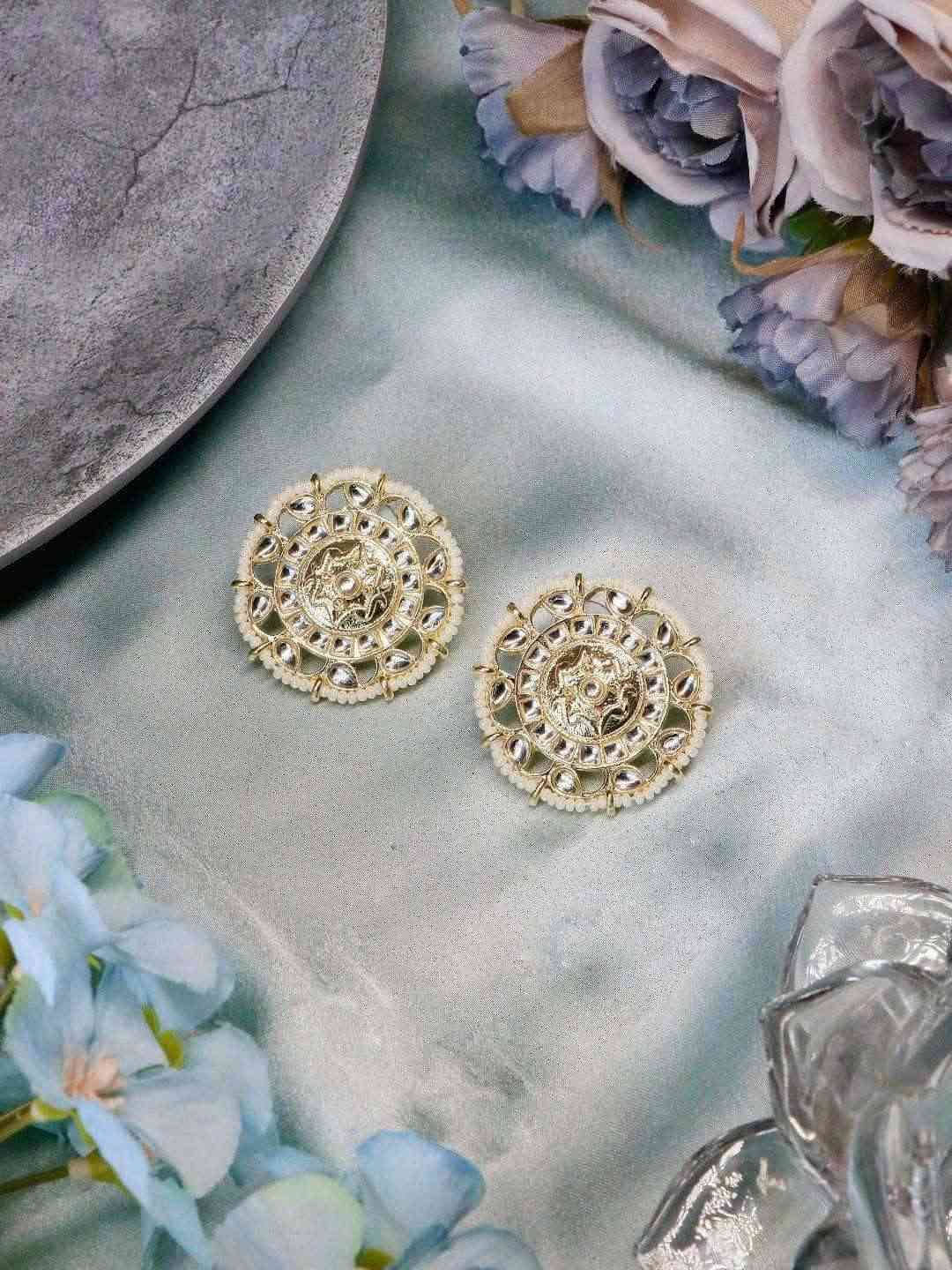 Ishhaara Flower Motti Earrings Gold