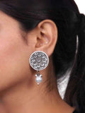 Ishhaara Flower Shape Stud Earring