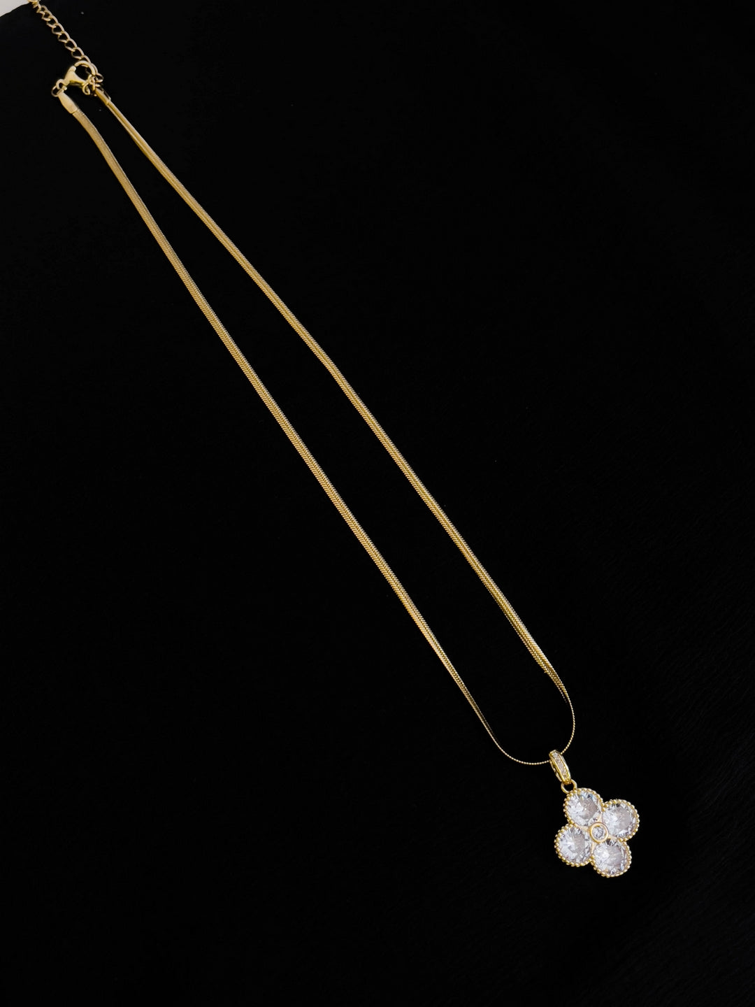Ishhaara Four Leaf Clover Necklace
