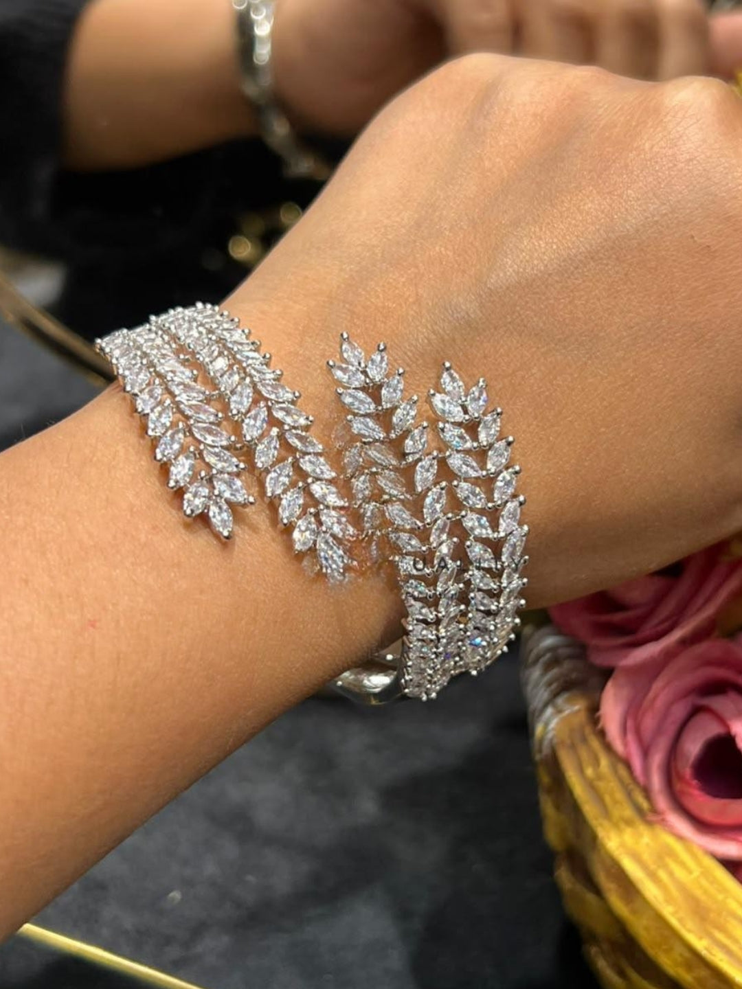 Ishhaara Front Openable Designer Bracelet