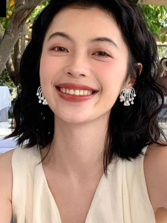 Ishhaara Frosted Frond Earring