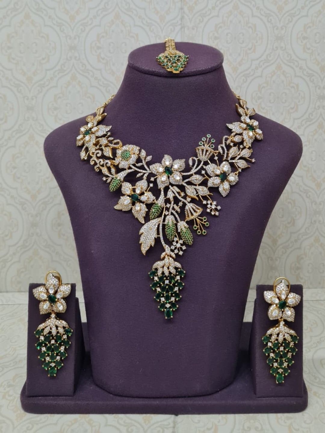 Ishhaara Fushion Polki Studded Statement Necklace