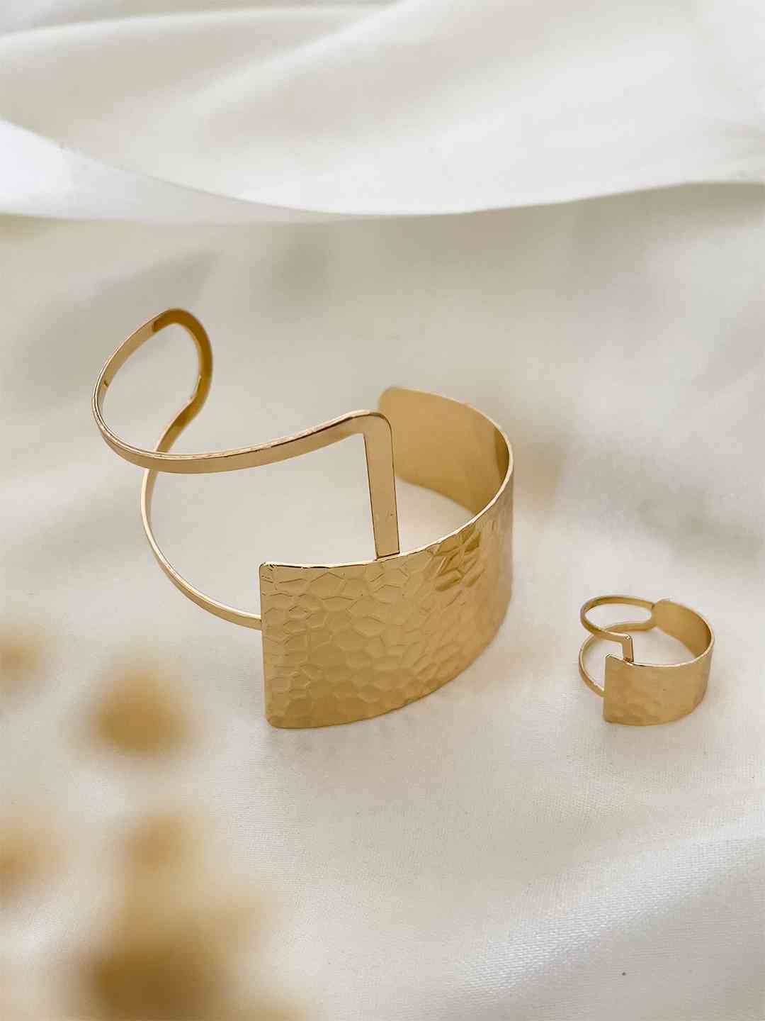 Ishhaara Geometric Cut Out Bracelet And Ring Combo