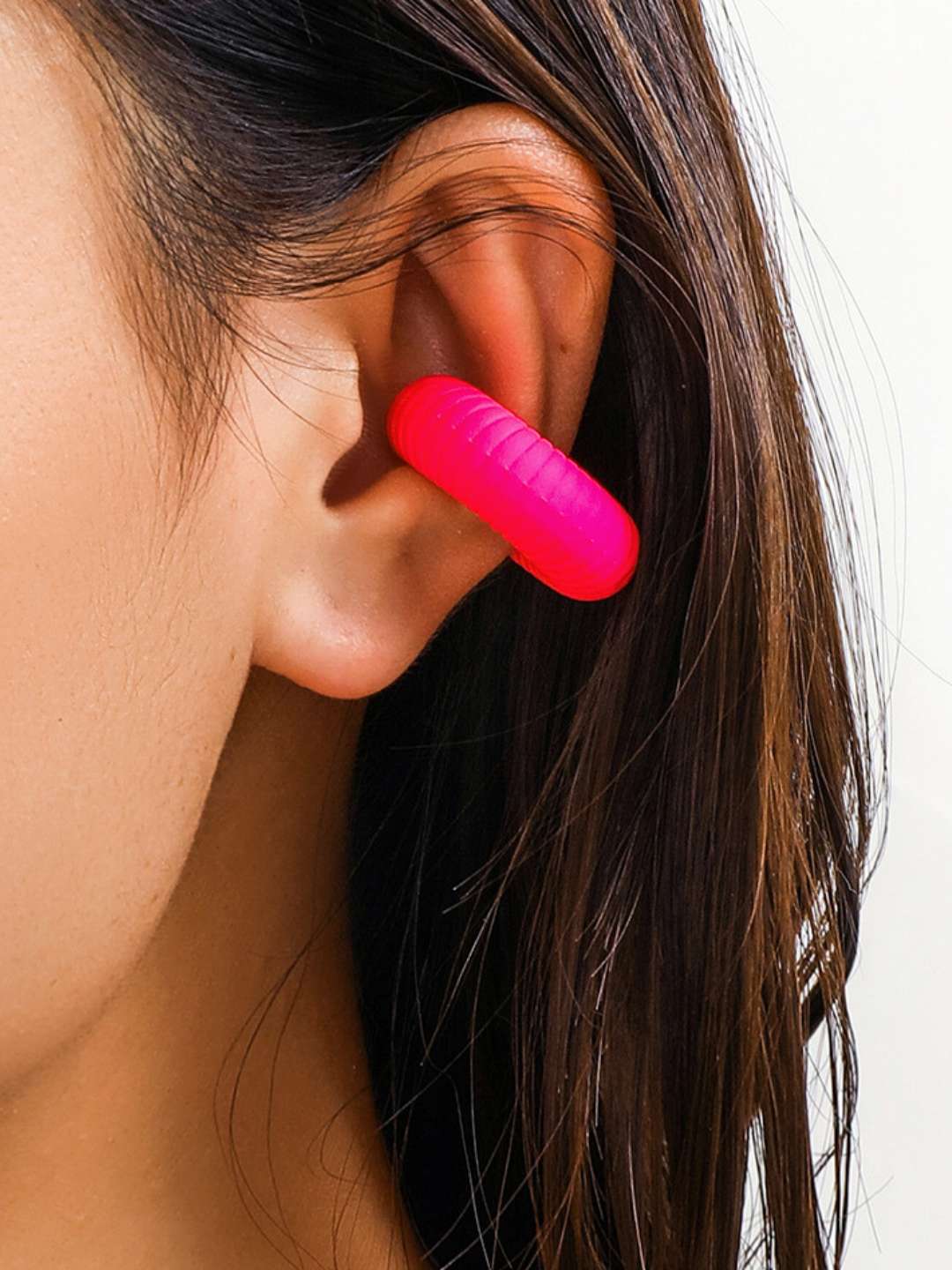 Ishhaara Geometric Solid Color Ear Clip