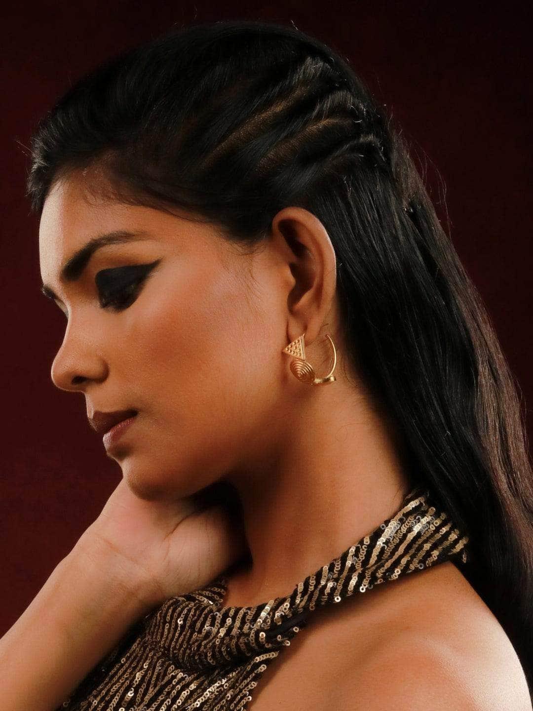 Ishhaara Geometric Textured Hoop Huggies