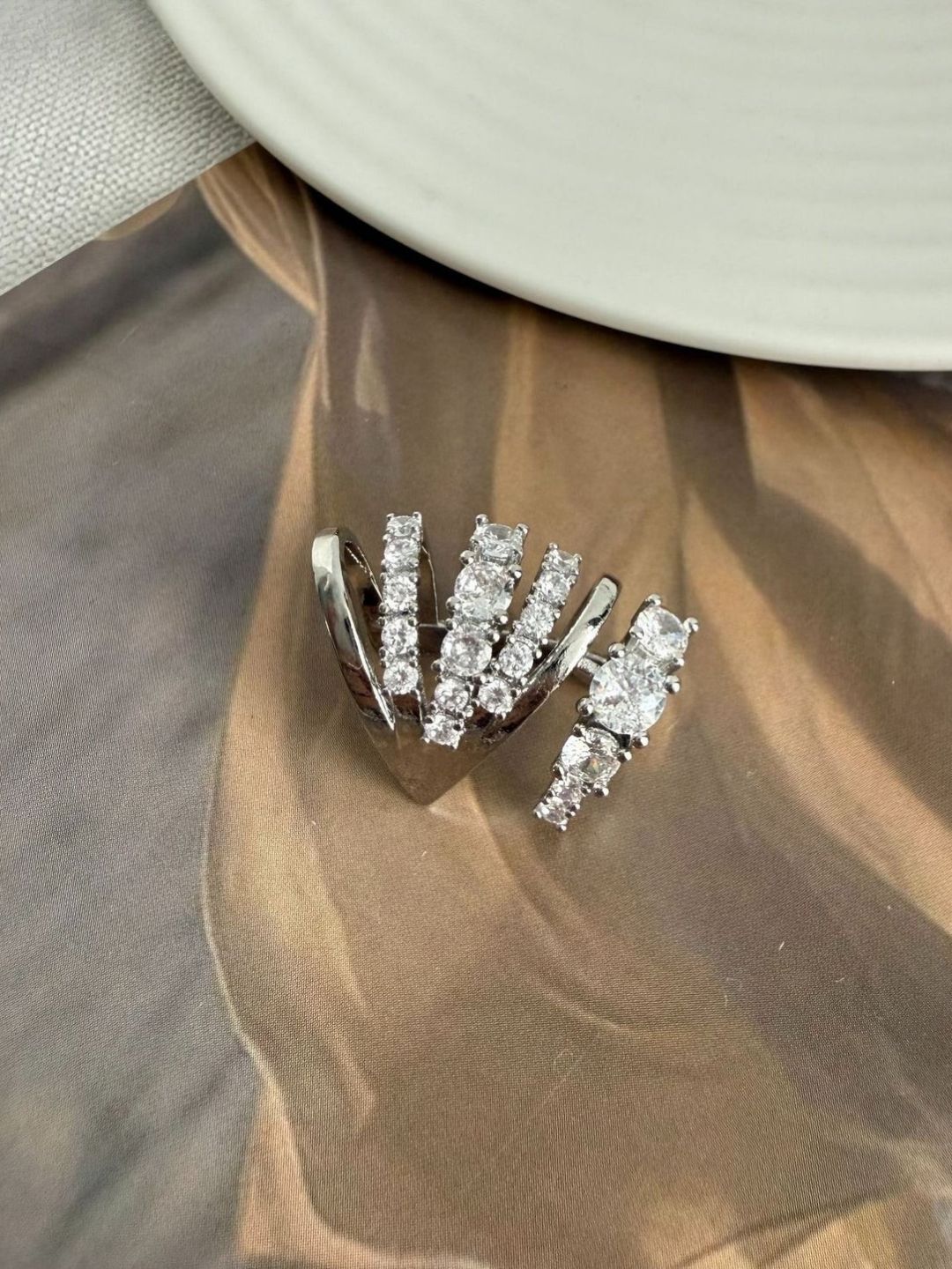 Ishhaara Glacial Echelon Earcuff