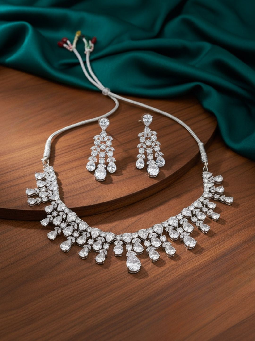 Ishhaara Glamorous Waterdrop Cz Necklace Set