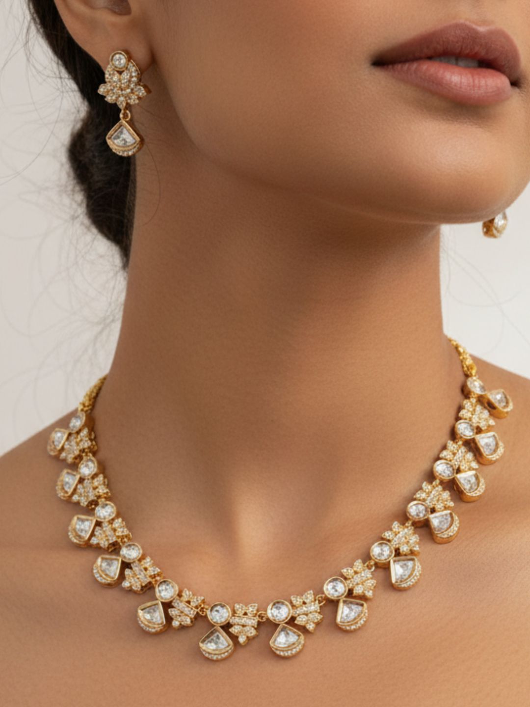Ishhaara Gleaming Victorian Necklace Set
