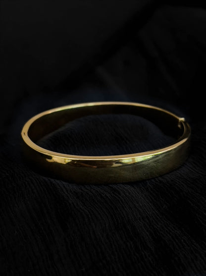 Ishhaara Glossy Finish Stainless Steel Gold Bracelet