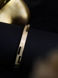 Ishhaara Gold Bracelet With Dotted Pattern
