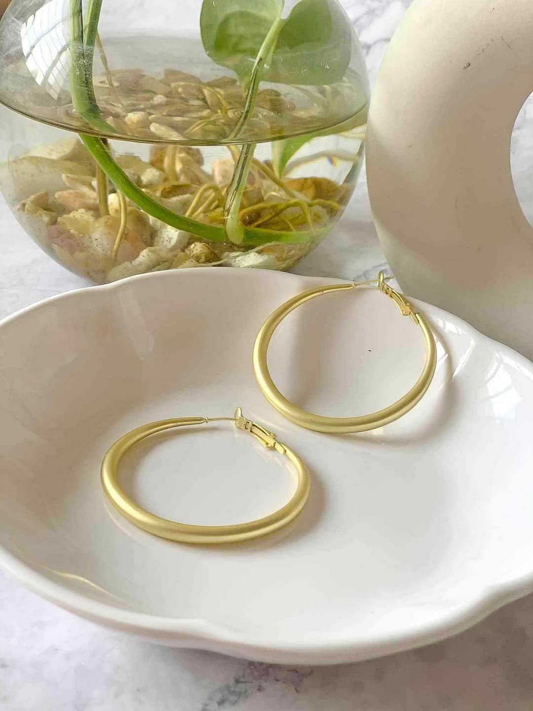 Ishhaara Gold Cartilage Hoop Earrings