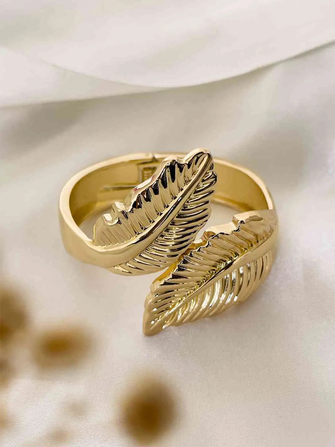 Ishhaara Gold Elegant Charm Leaf Shaped Open Bangle