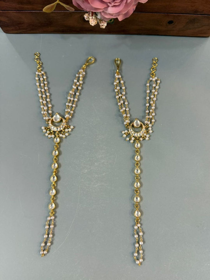 Buy Gold Finish Chand Shaped Kundan Studded Haath Phool Online - Ishhaara