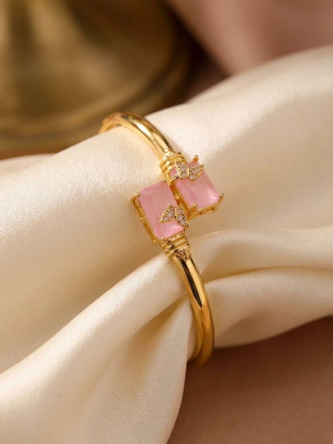 Ishhaara Gold Finish Flexible Bracelet