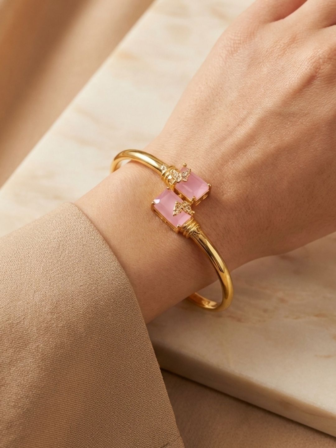 Ishhaara Gold Finish Flexible Bracelet