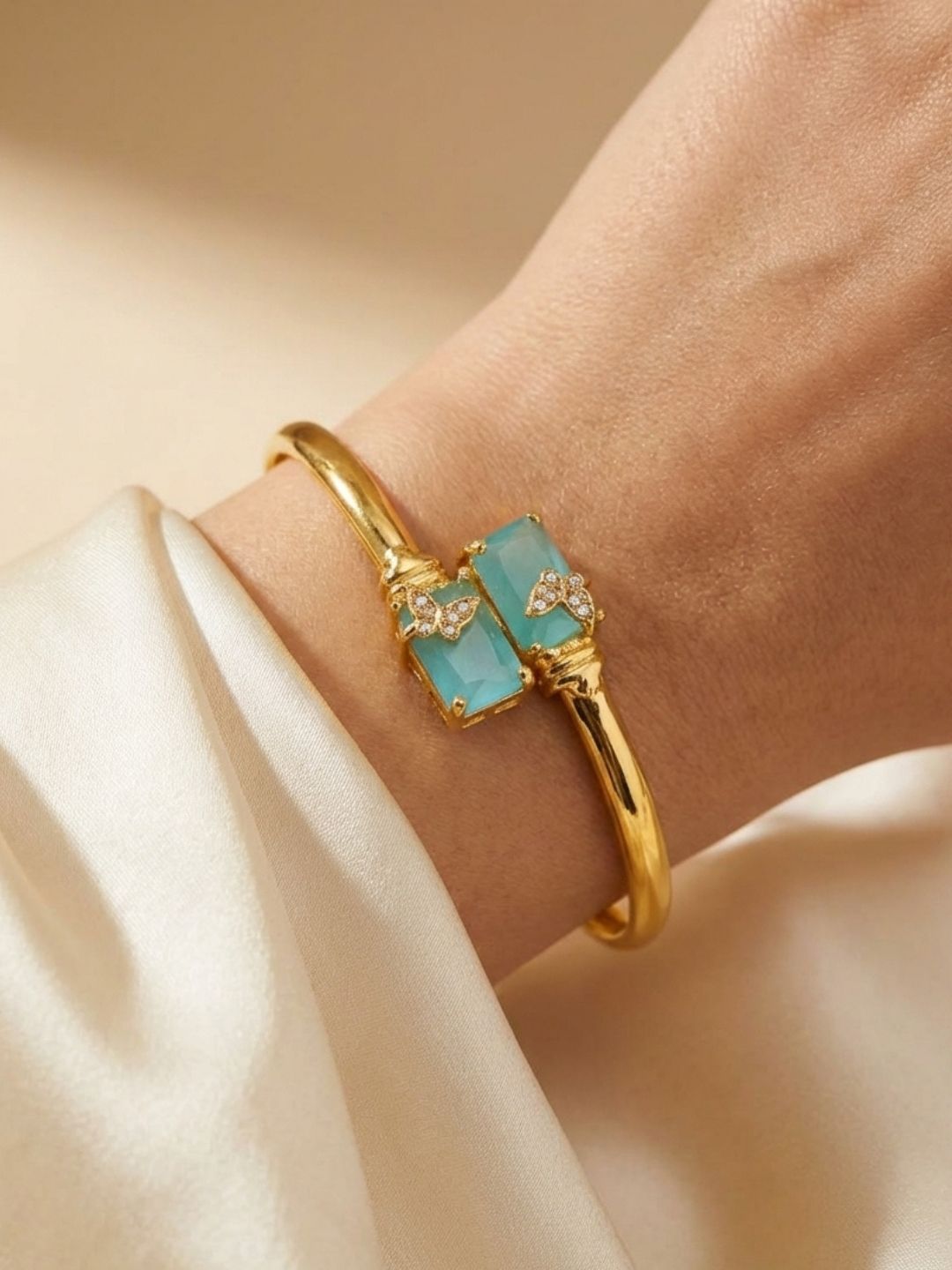 Ishhaara Gold Finish Flexible Bracelet