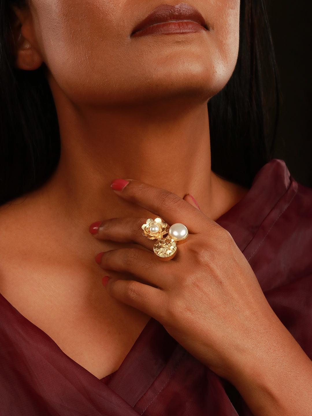 Ishhaara Gold Flower Petals Pearl Ring
