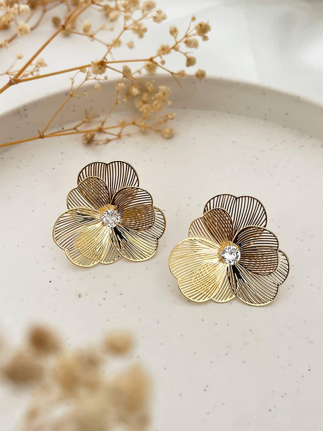 Ishhaara Gold Flower Post Earrings