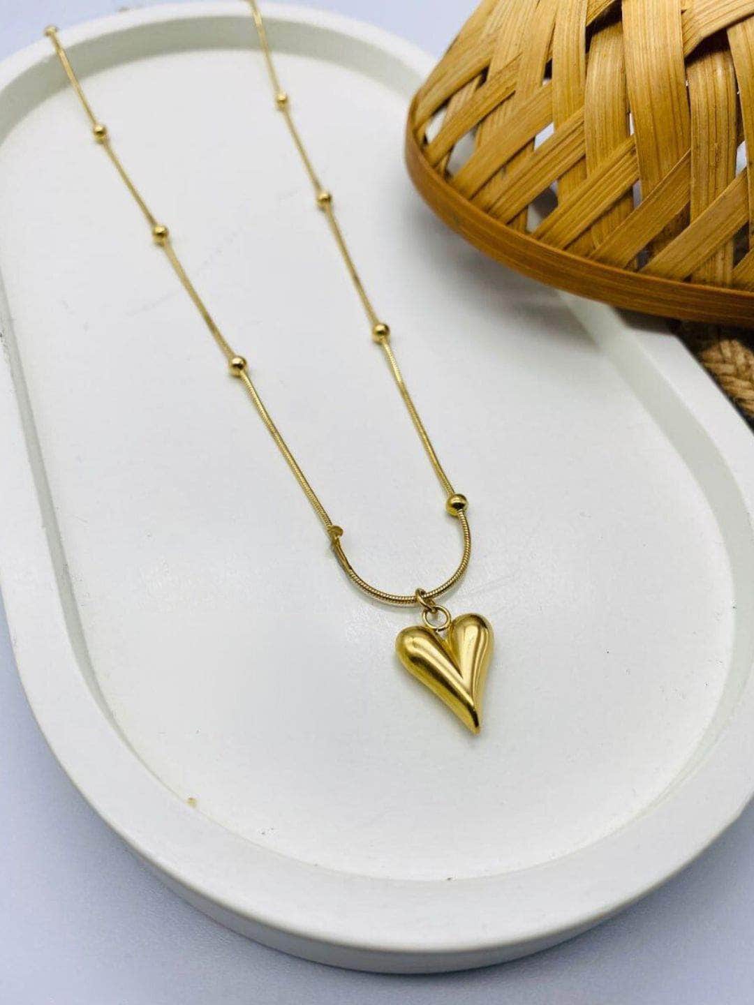 Ishhaara Gold Heart Pendant Necklace