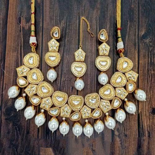 Ishhaara Gold Heart Shape Kundan AD Necklace And Earring Set