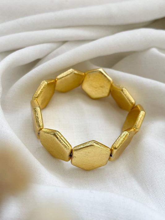 Ishhaara Gold Hexagon Bracelet