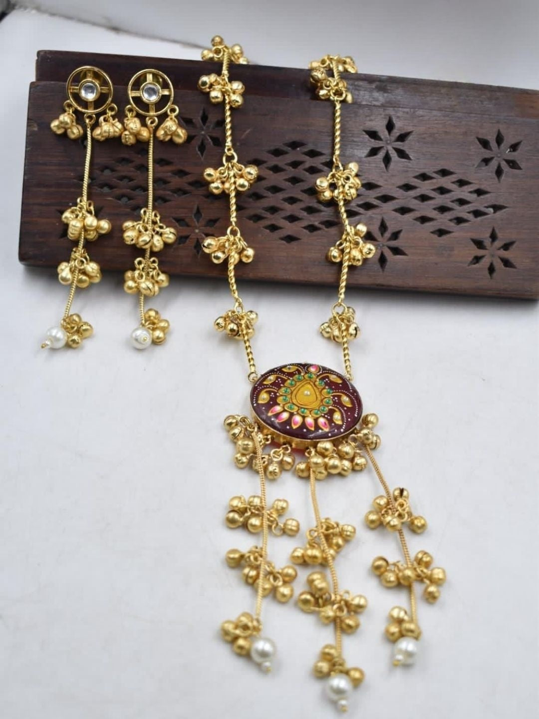 Gold Jadau Meenakari Ghungroo Necklace & Jhumka Earring Set - Maroon