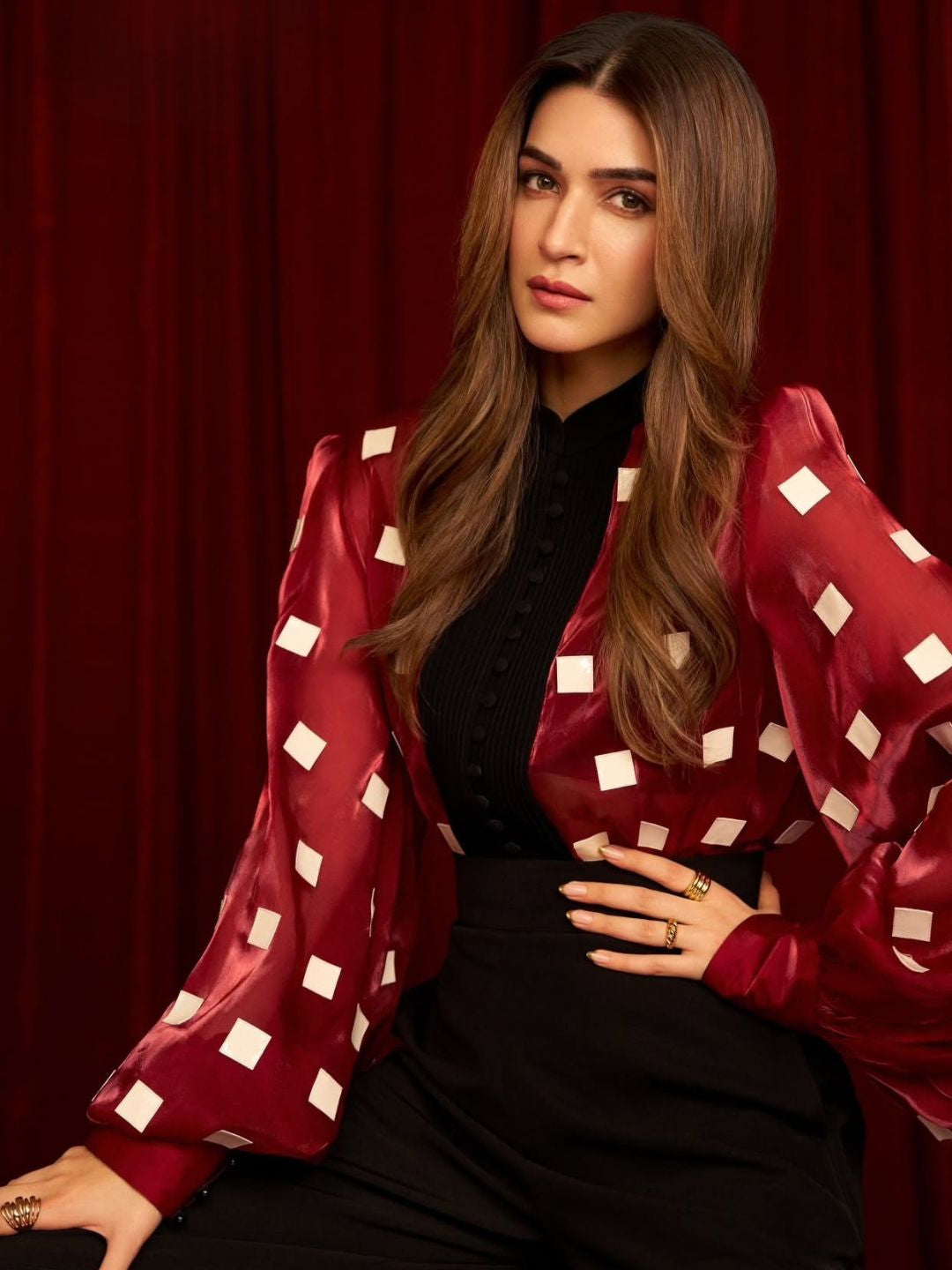 Ishhaara Gold Knot Ring