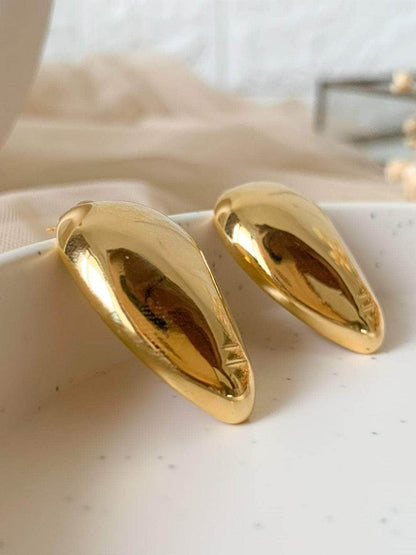 Ishhaara Monica Dogra In Striking Tear Drop Earrings