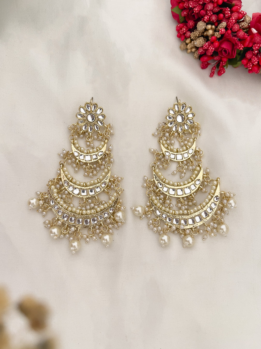 Ishhaara Gold Plated Contemporary Kundan And Pearls Chandbalis