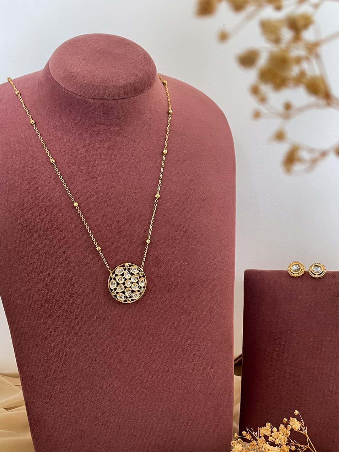Ishhaara Gold Plated Flower Design Pendant Necklace