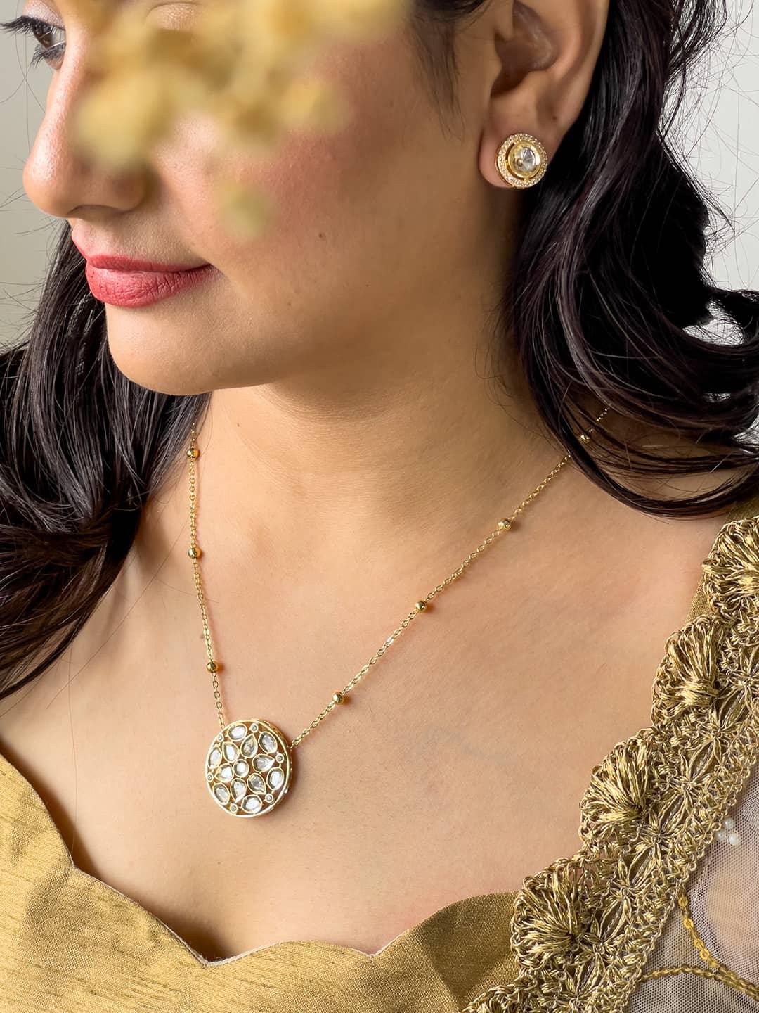 Ishhaara Gold Plated Flower Design Pendant Necklace