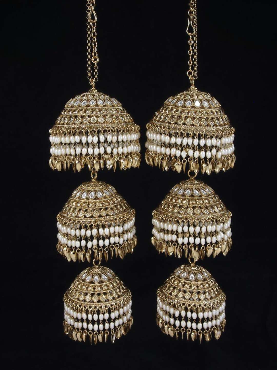 Ishhaara Gold Plated Kundan And Sea Shell Beaded Kaleera