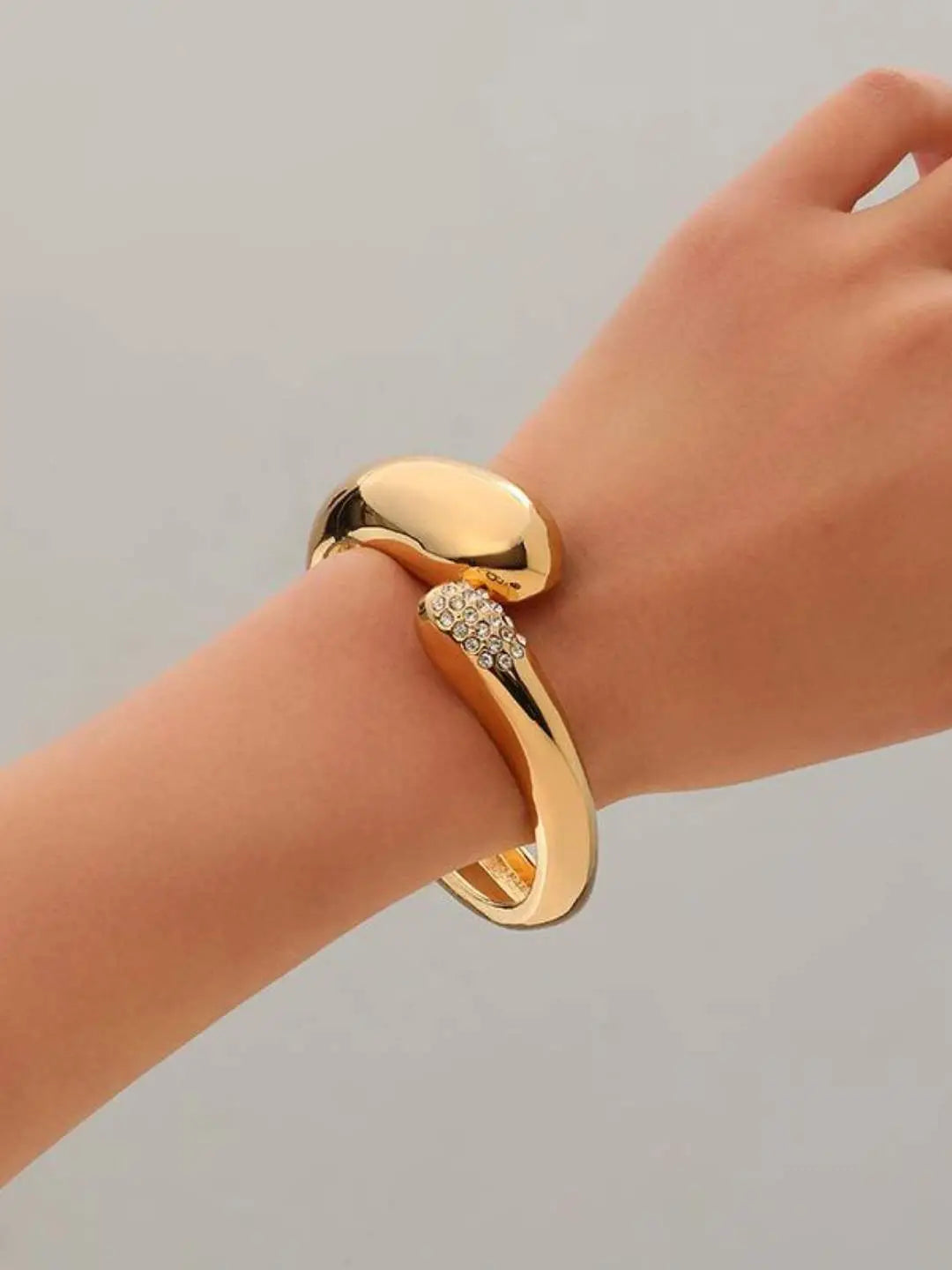 Ishhaara Gold Plated Open Teardrop Bangle