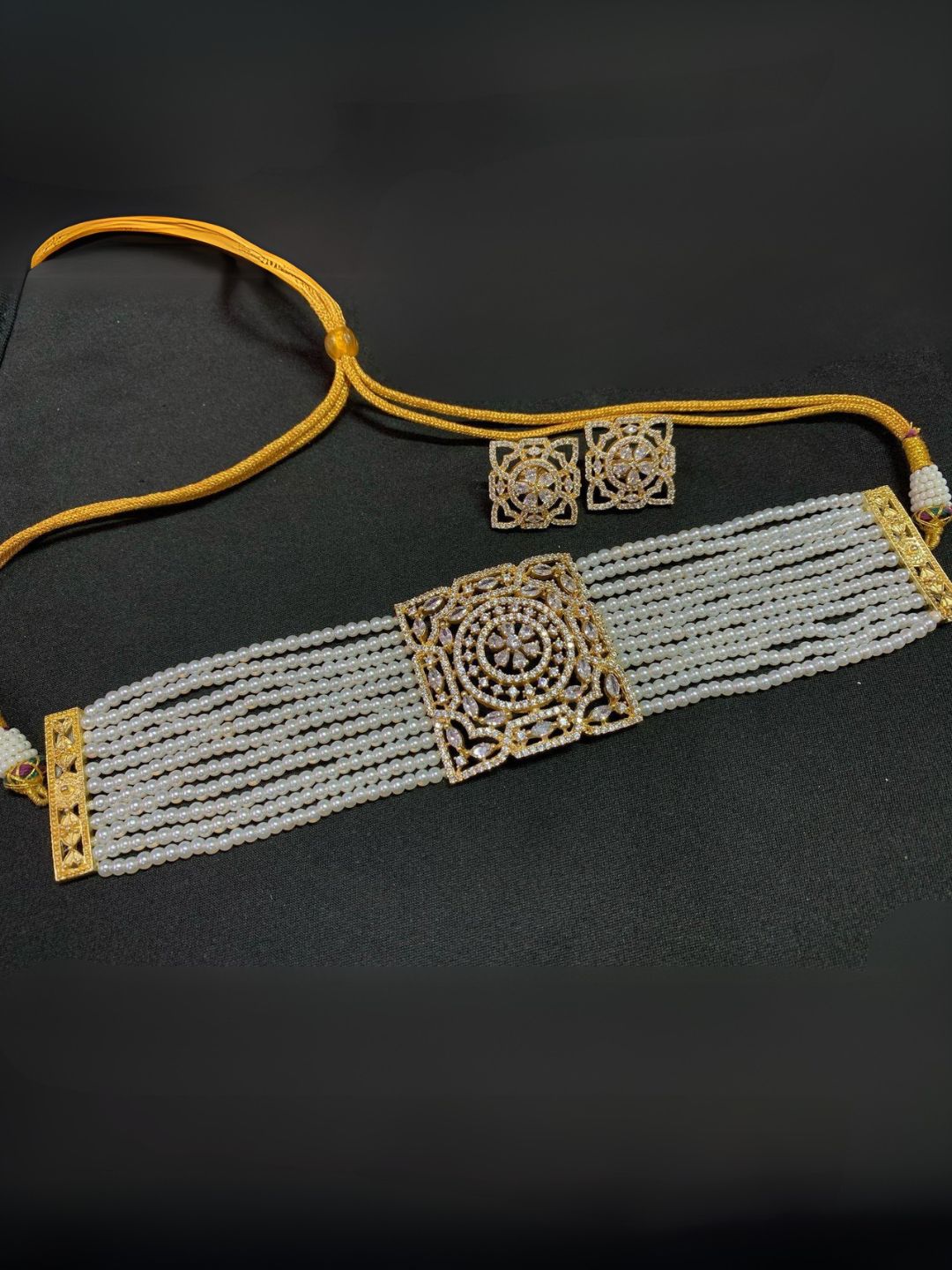 Ishhaara Gold Plated Pearl Choker