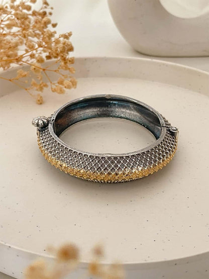 Ishhaara Gold Plated Silver Statement Kada