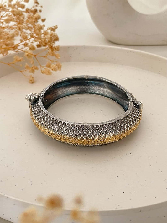 Ishhaara Gold Plated Silver Statement Kada