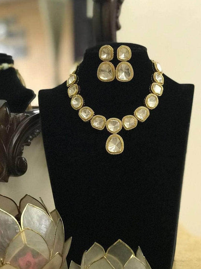 Ishhaara Polki Stone Ad Outline Necklace