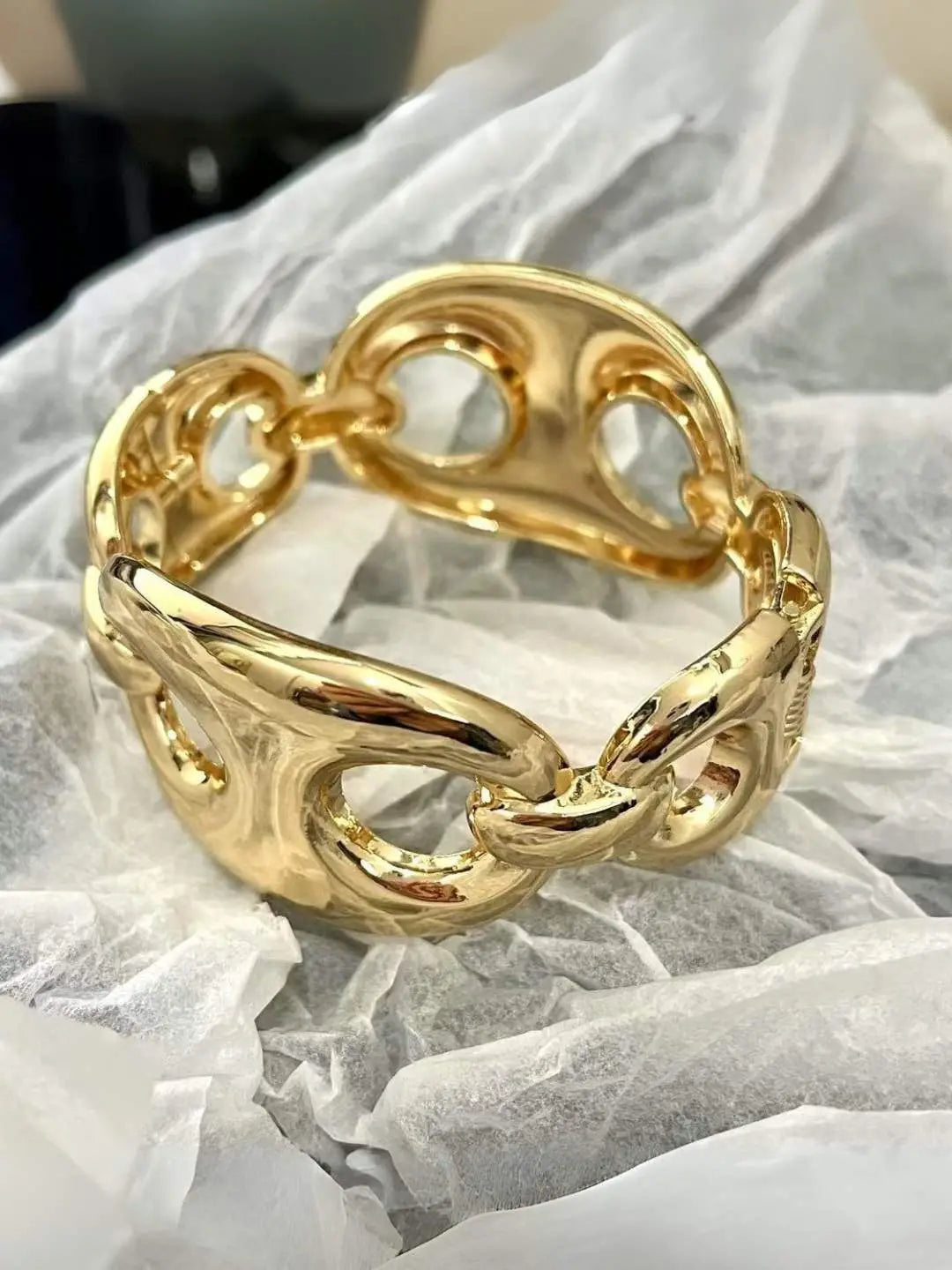 Ishhaara Gold Puffed Mariner Link Bracelet