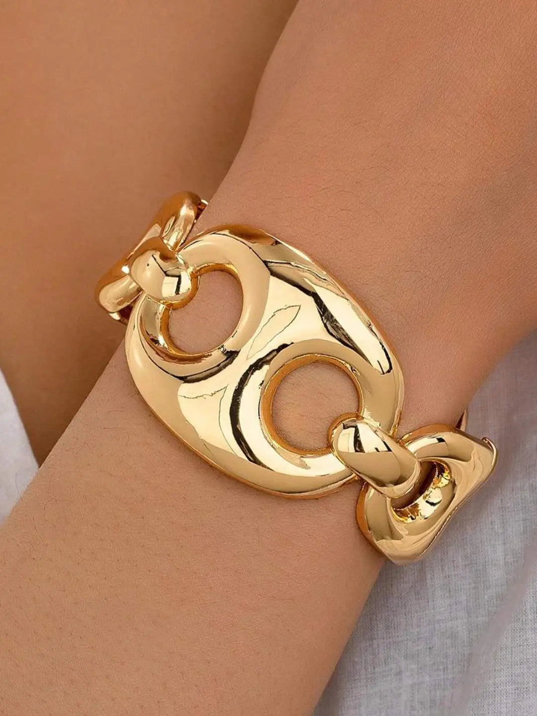 Ishhaara Gold Puffed Mariner Link Bracelet
